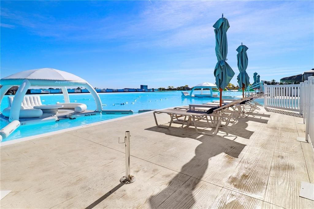 Под контрактом: $290,000 (3 спален, 2 ванн, 1597 Квадратных фут)