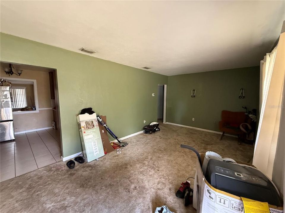 For Sale: $315,000 (3 beds, 2 baths, 2088 Square Feet)