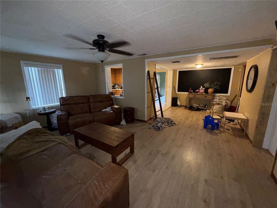 For Sale: $315,000 (3 beds, 2 baths, 2088 Square Feet)