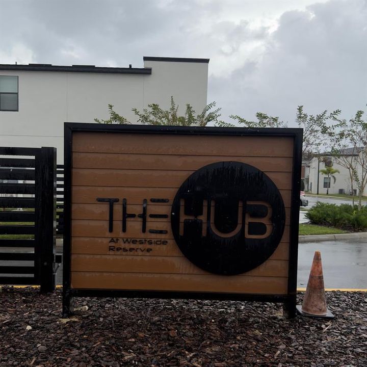 For Rent: $2,300 (3 beds, 3 baths, 1372 Square Feet)