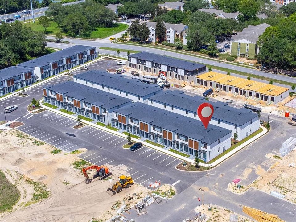 For Rent: $2,300 (3 beds, 3 baths, 1372 Square Feet)