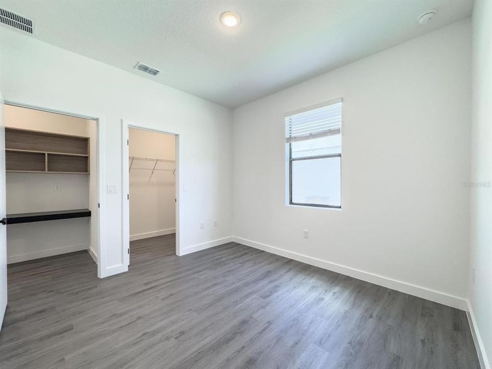 For Rent: $2,300 (3 beds, 3 baths, 1372 Square Feet)