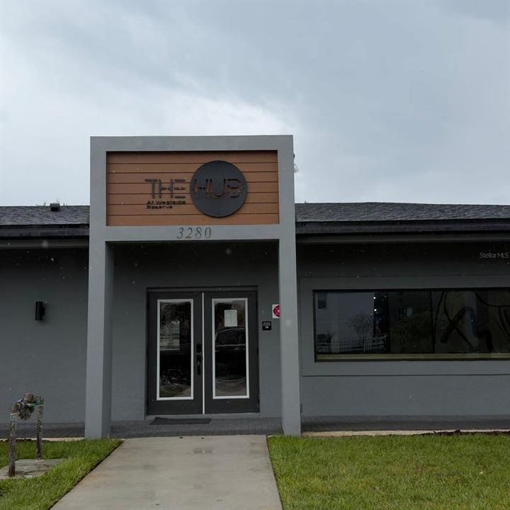 For Rent: $2,300 (3 beds, 3 baths, 1372 Square Feet)