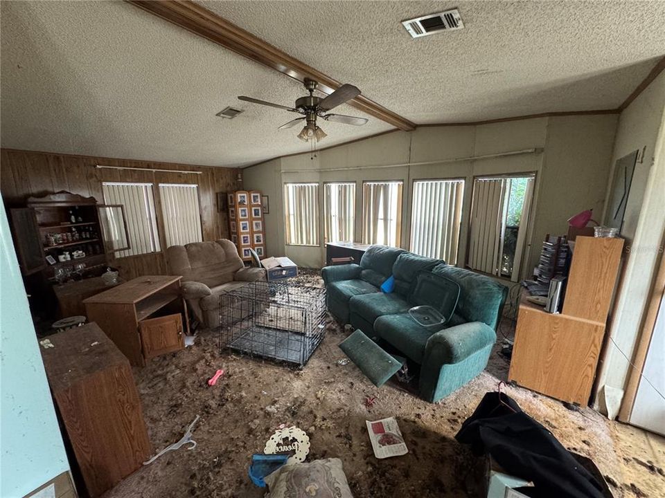 En Venta: $135,000 (3 camas, 2 baños, 1447 Pies cuadrados)