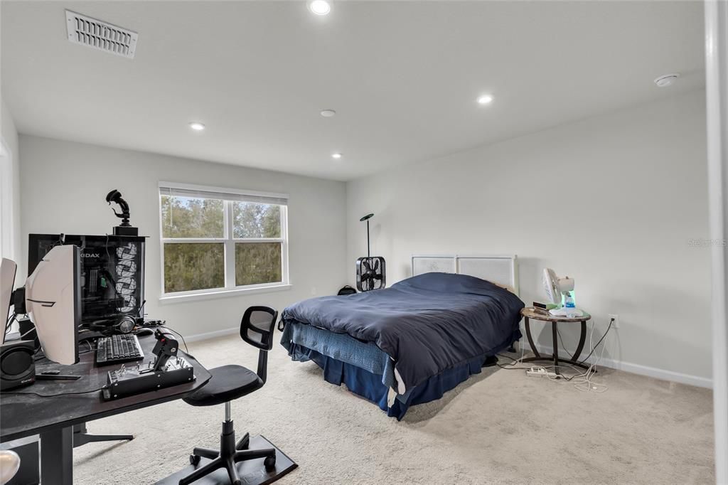 En Venta: $439,900 (4 camas, 3 baños, 2335 Pies cuadrados)