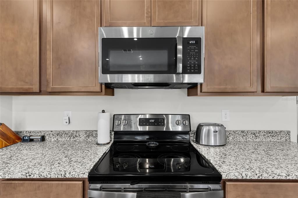 En Venta: $439,900 (4 camas, 3 baños, 2335 Pies cuadrados)