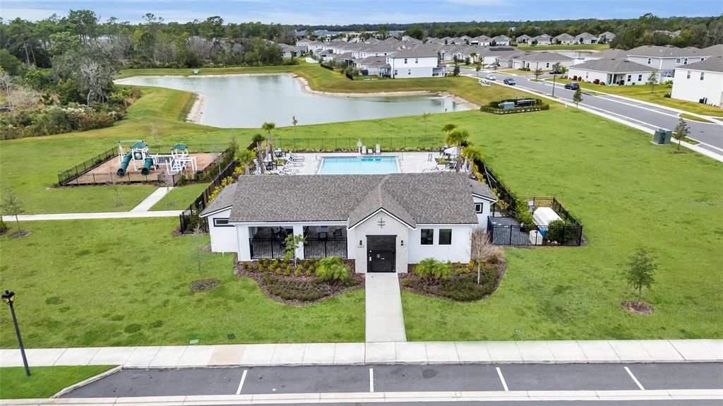 En Venta: $439,900 (4 camas, 3 baños, 2335 Pies cuadrados)