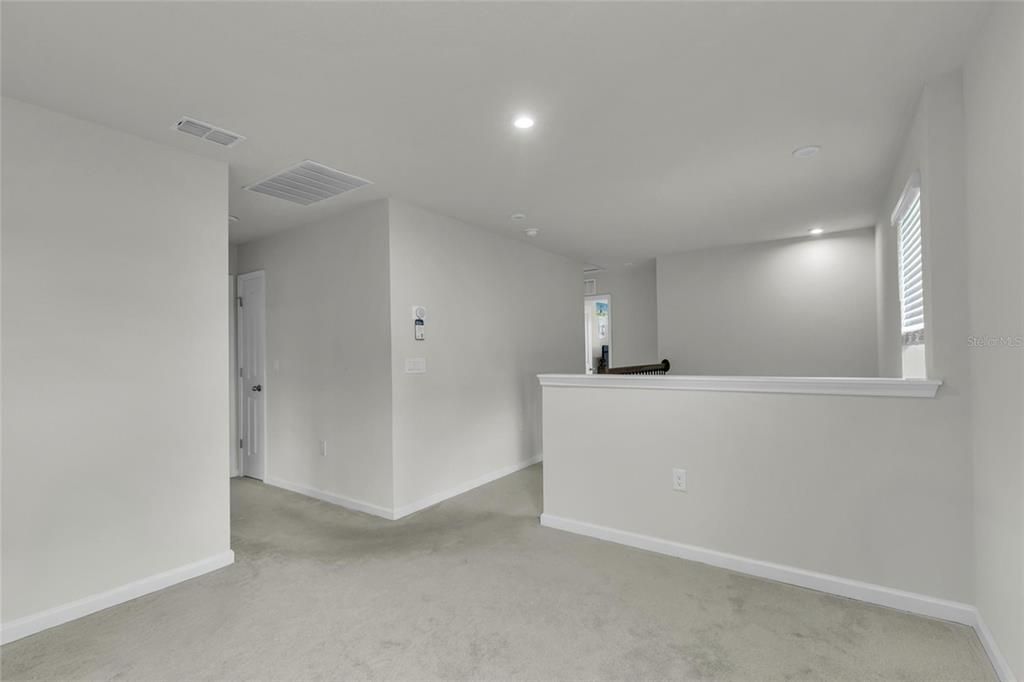 En Venta: $439,900 (4 camas, 3 baños, 2335 Pies cuadrados)