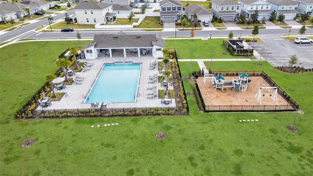 En Venta: $439,900 (4 camas, 3 baños, 2335 Pies cuadrados)