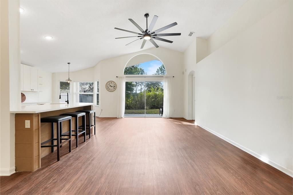 For Rent: $2,700 (3 beds, 2 baths, 1728 Square Feet)