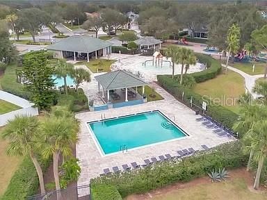 For Rent: $2,700 (3 beds, 2 baths, 1728 Square Feet)