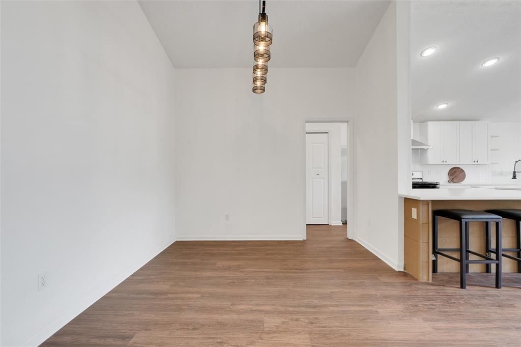 For Rent: $2,700 (3 beds, 2 baths, 1728 Square Feet)