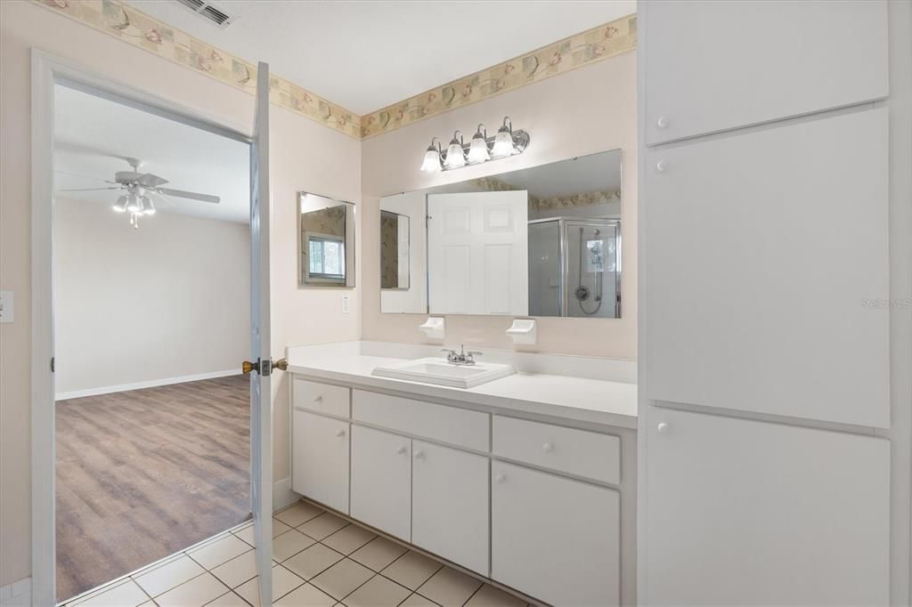 For Sale: $250,000 (3 beds, 2 baths, 1760 Square Feet)