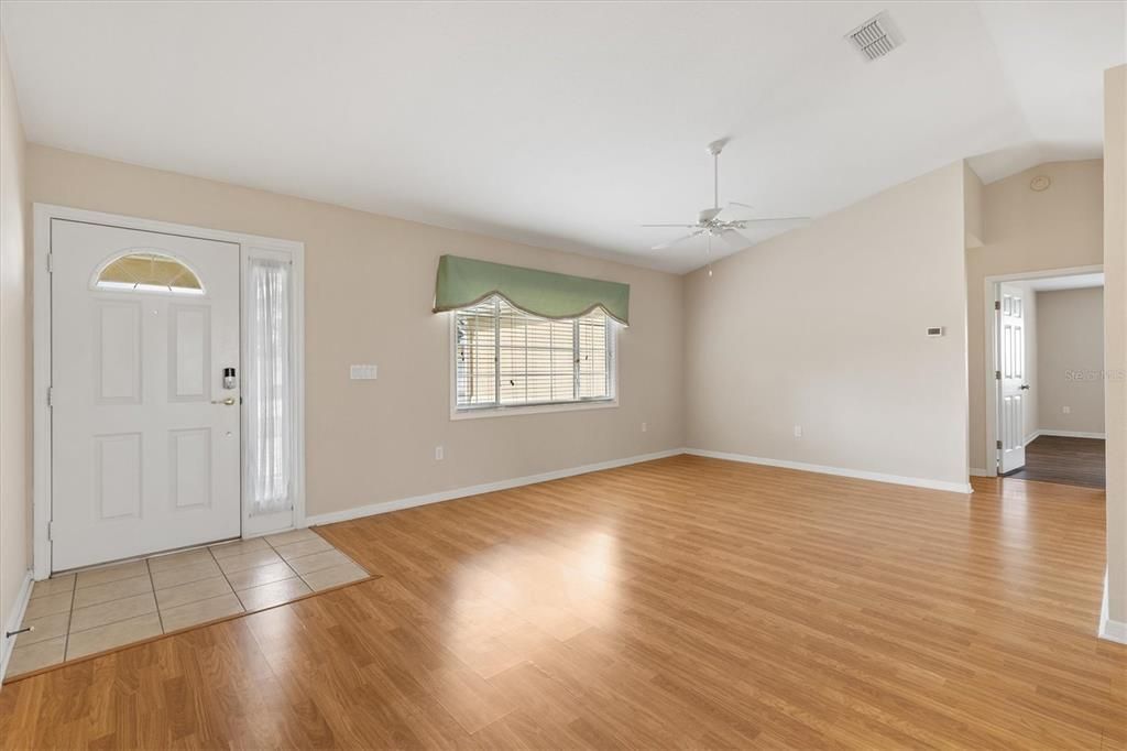 For Sale: $250,000 (3 beds, 2 baths, 1760 Square Feet)