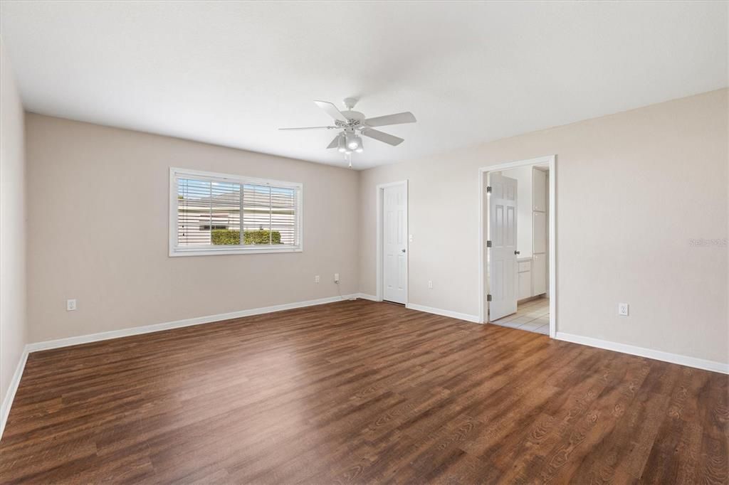 For Sale: $250,000 (3 beds, 2 baths, 1760 Square Feet)