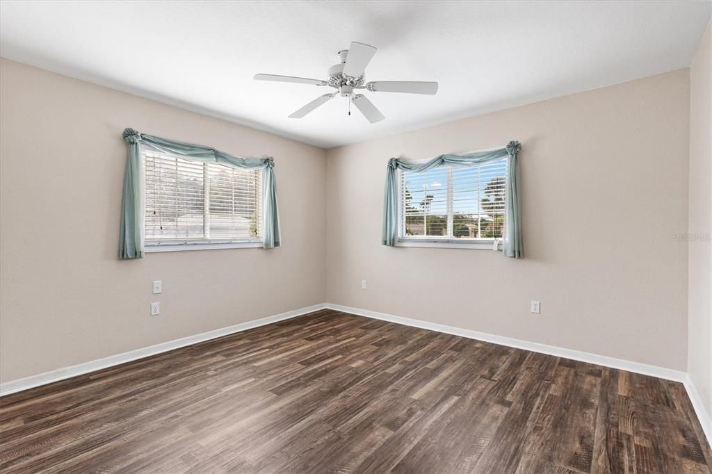 For Sale: $250,000 (3 beds, 2 baths, 1760 Square Feet)