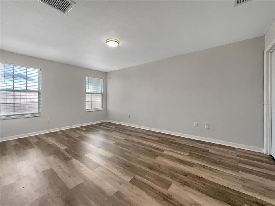 En Venta: $320,000 (3 camas, 2 baños, 1758 Pies cuadrados)