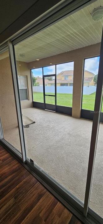 For Sale: $550,000 (3 beds, 2 baths, 2533 Square Feet)