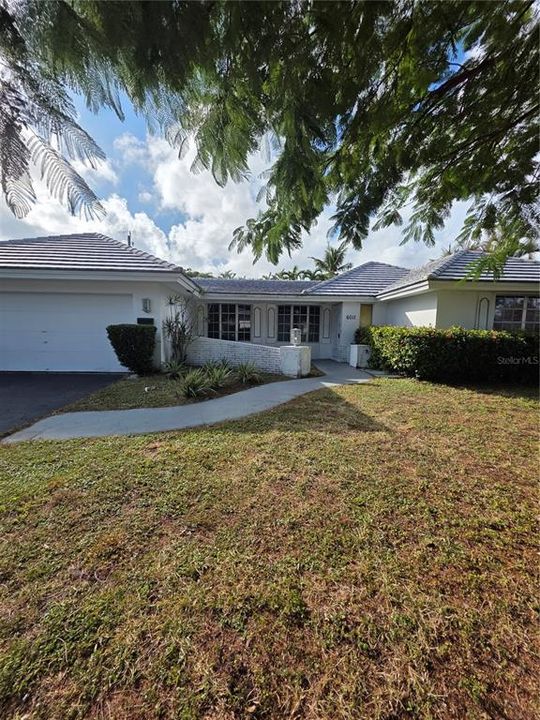 待售: $549,900 (3 贝兹, 2 浴室, 1577 平方英尺)