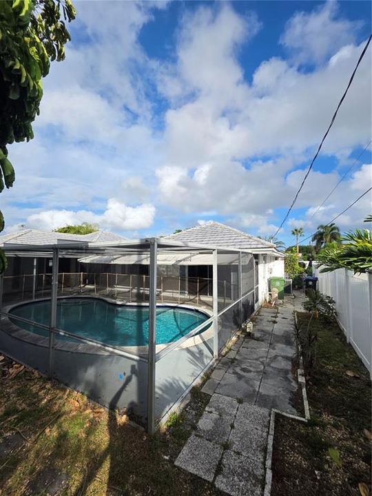 待售: $549,900 (3 贝兹, 2 浴室, 1577 平方英尺)