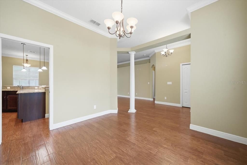 En Venta: $455,000 (3 camas, 2 baños, 2182 Pies cuadrados)