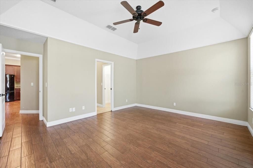 En Venta: $455,000 (3 camas, 2 baños, 2182 Pies cuadrados)