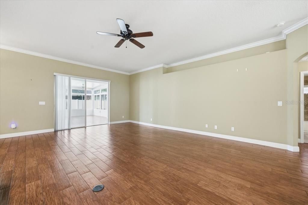 En Venta: $455,000 (3 camas, 2 baños, 2182 Pies cuadrados)