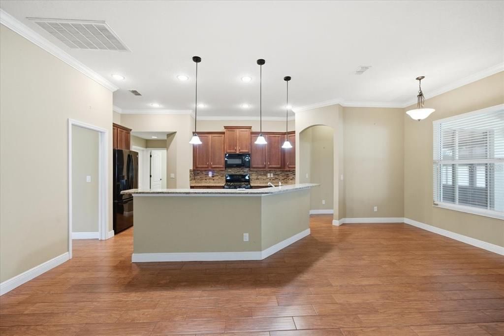 En Venta: $455,000 (3 camas, 2 baños, 2182 Pies cuadrados)