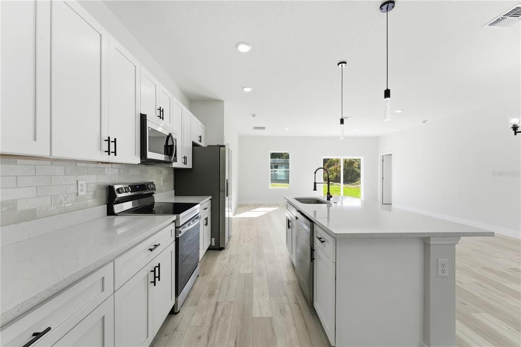 For Sale: $299,000 (4 beds, 2 baths, 1765 Square Feet)