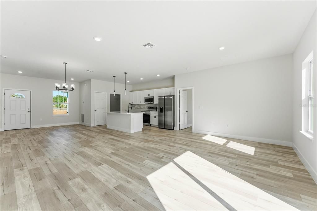 For Sale: $299,000 (4 beds, 2 baths, 1765 Square Feet)