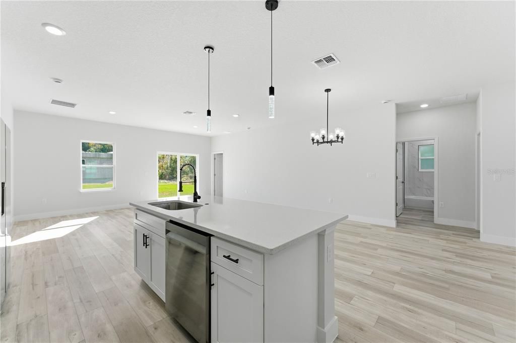 For Sale: $299,000 (4 beds, 2 baths, 1765 Square Feet)