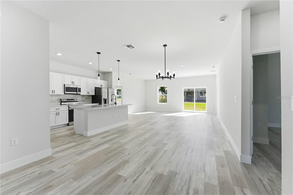 For Sale: $299,000 (4 beds, 2 baths, 1765 Square Feet)