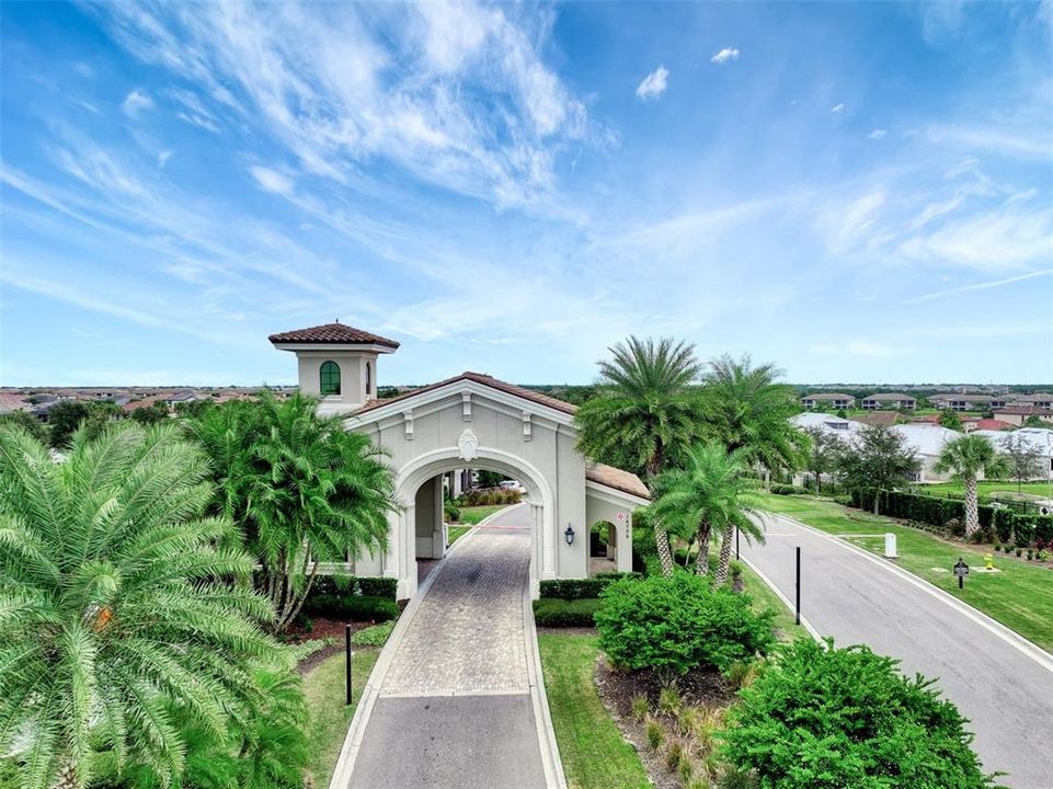 For Sale: $275,000 (2 beds, 2 baths, 1142 Square Feet)