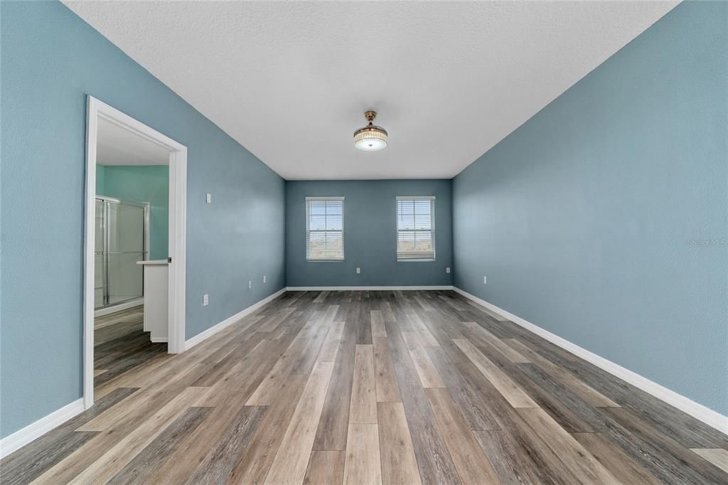 出租: $3,100 (5 贝兹, 3 浴室, 2674 平方英尺)