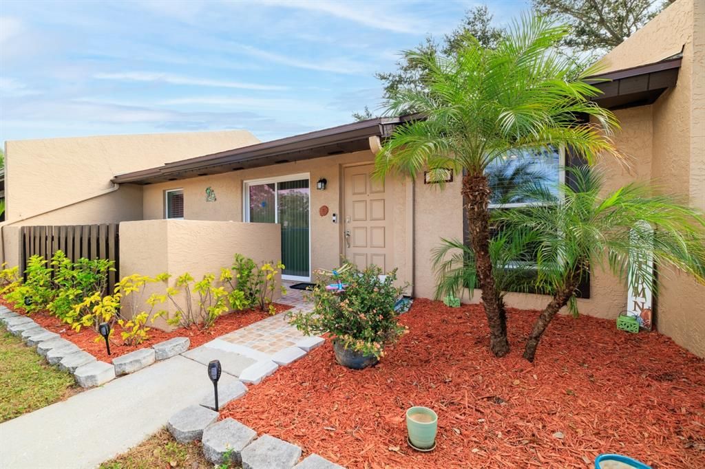 待售: $249,000 (2 贝兹, 2 浴室, 1080 平方英尺)