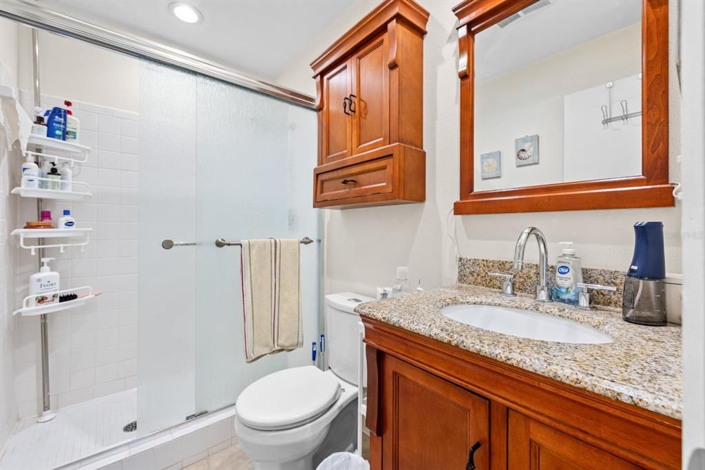 待售: $249,000 (2 贝兹, 2 浴室, 1080 平方英尺)