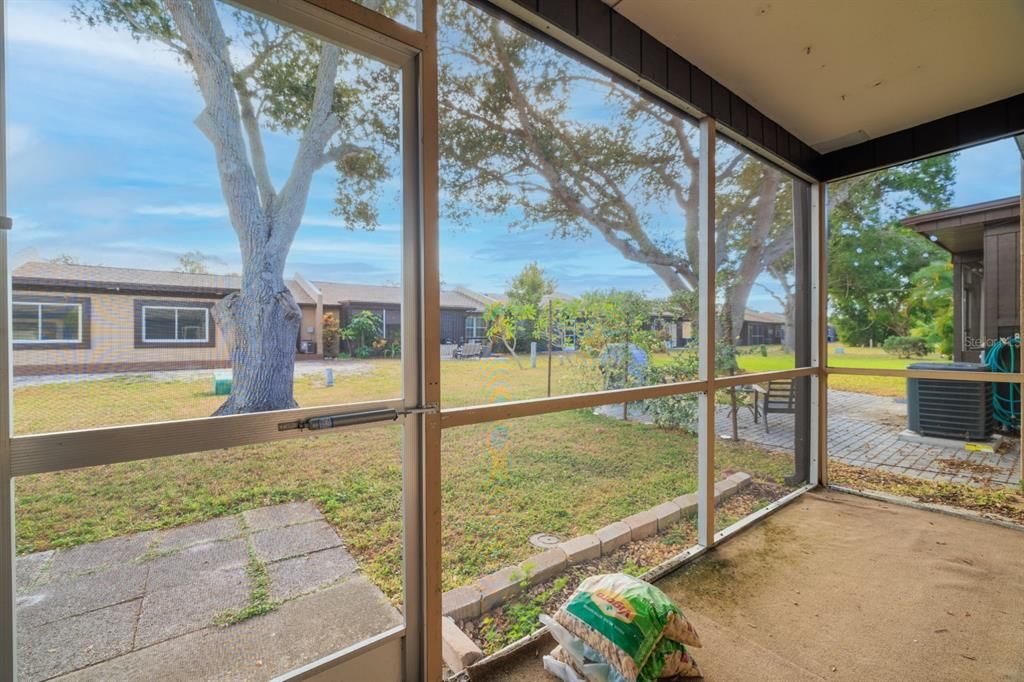 待售: $249,000 (2 贝兹, 2 浴室, 1080 平方英尺)