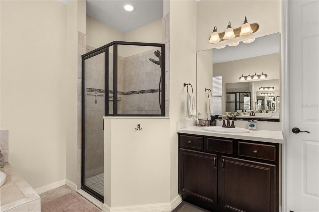 For Sale: $545,000 (4 beds, 3 baths, 2931 Square Feet)