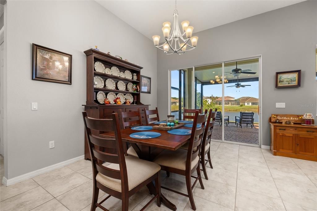 For Sale: $545,000 (4 beds, 3 baths, 2931 Square Feet)