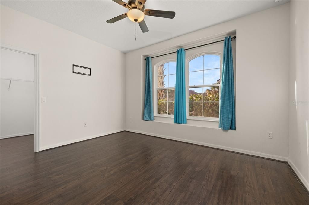 For Sale: $545,000 (4 beds, 3 baths, 2931 Square Feet)