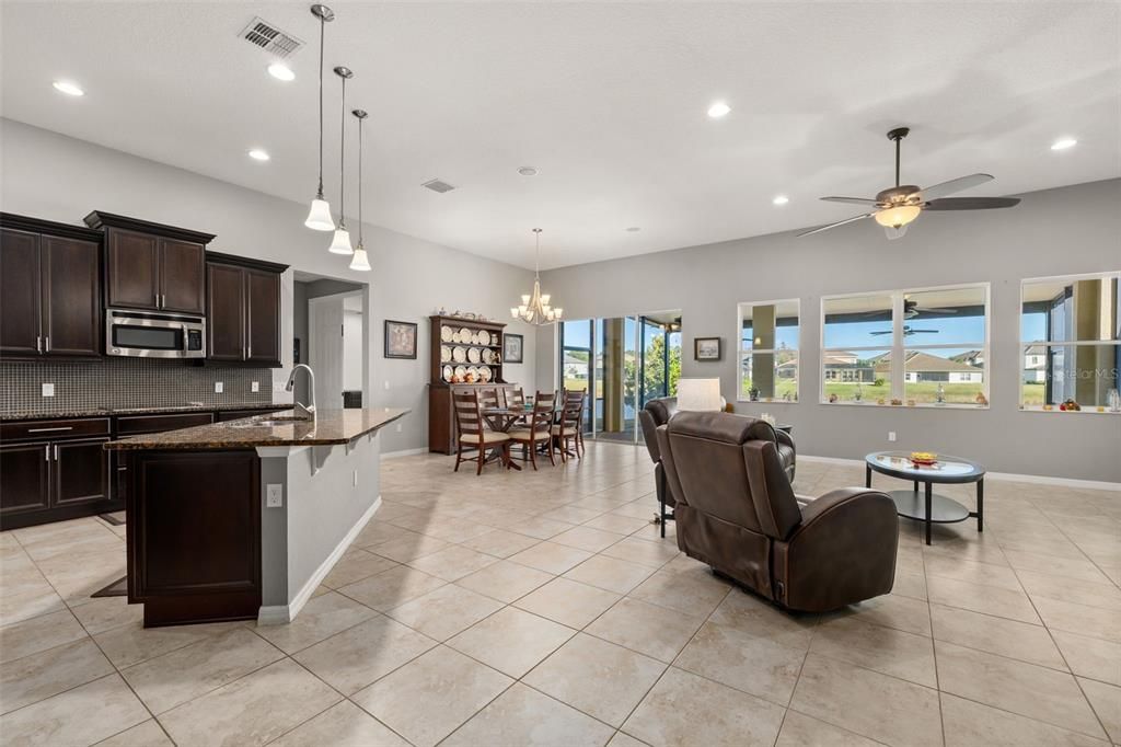 For Sale: $545,000 (4 beds, 3 baths, 2931 Square Feet)