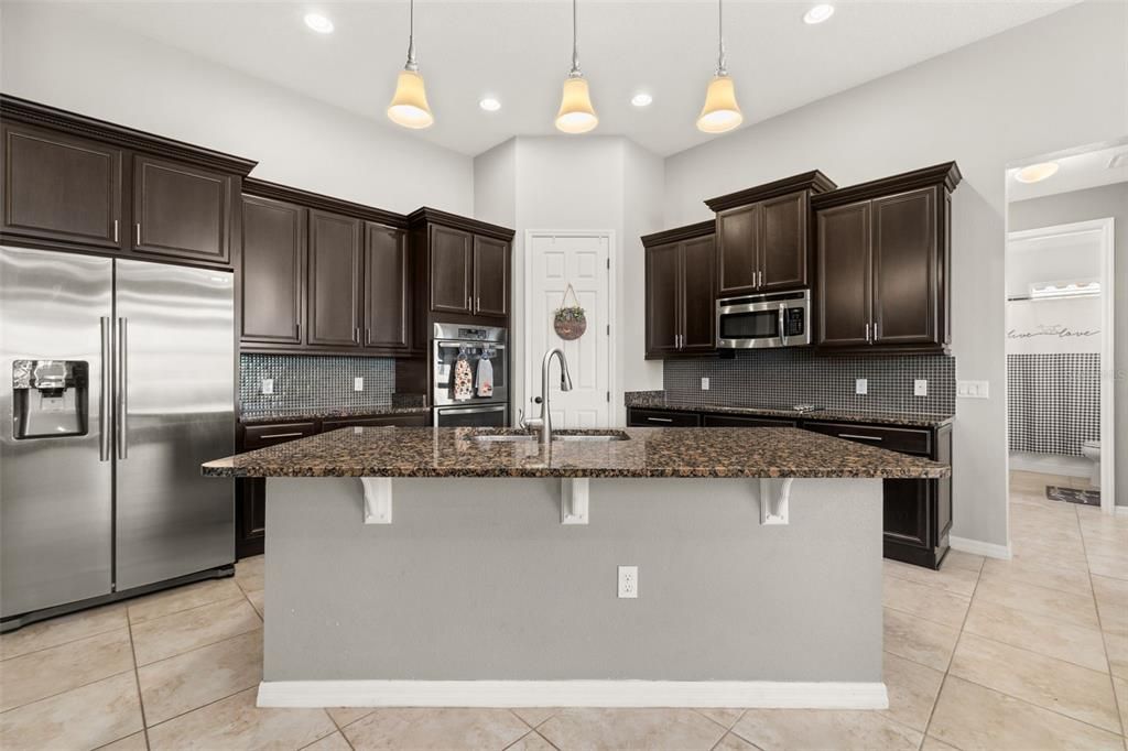 For Sale: $545,000 (4 beds, 3 baths, 2931 Square Feet)