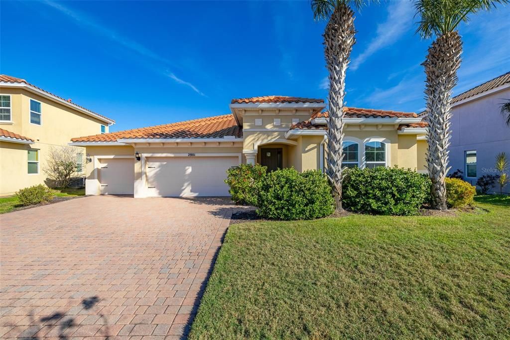 For Sale: $545,000 (4 beds, 3 baths, 2931 Square Feet)