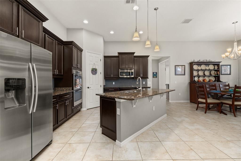 For Sale: $545,000 (4 beds, 3 baths, 2931 Square Feet)