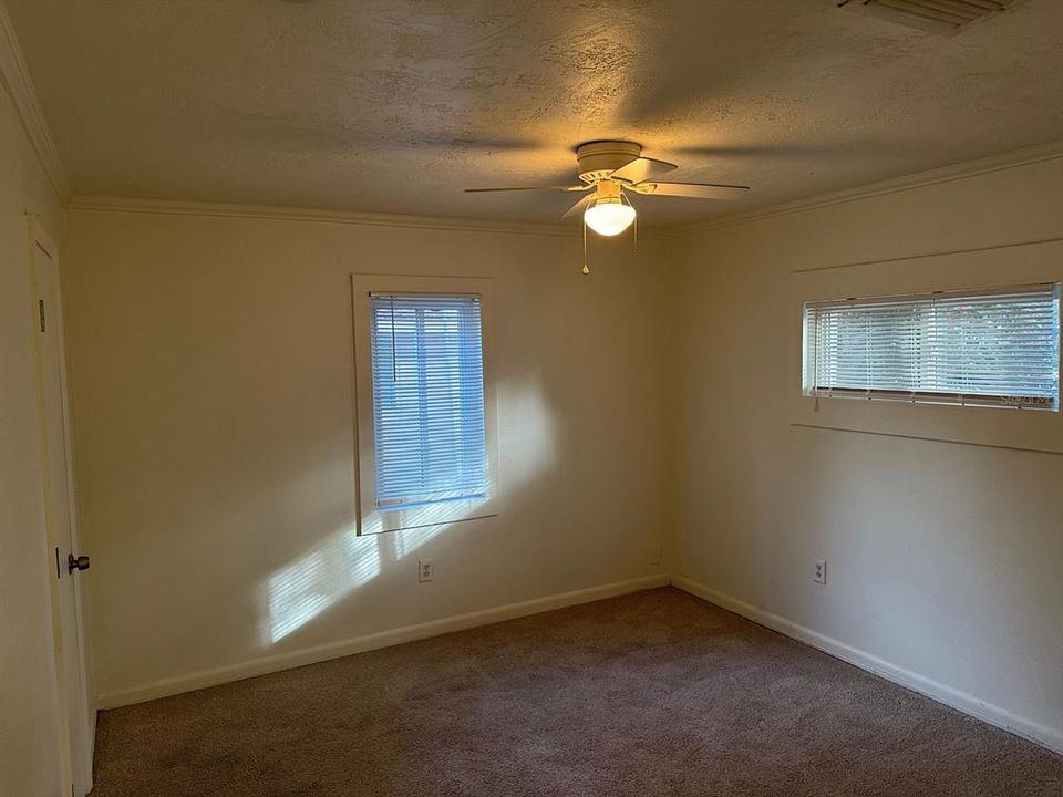 В аренду: $1,795 (2 спален, 1 ванн, 1230 Квадратных фут)