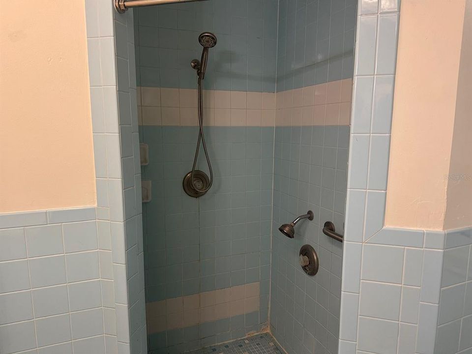 В аренду: $1,795 (2 спален, 1 ванн, 1230 Квадратных фут)