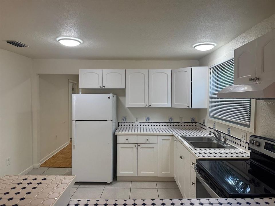 В аренду: $1,795 (2 спален, 1 ванн, 1230 Квадратных фут)