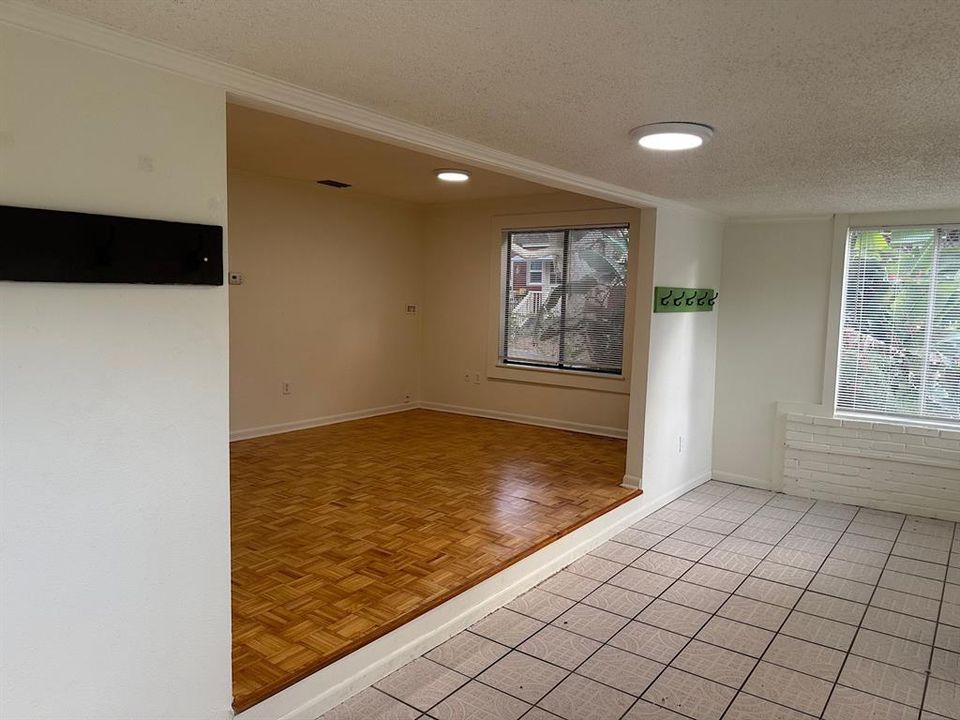 В аренду: $1,795 (2 спален, 1 ванн, 1230 Квадратных фут)