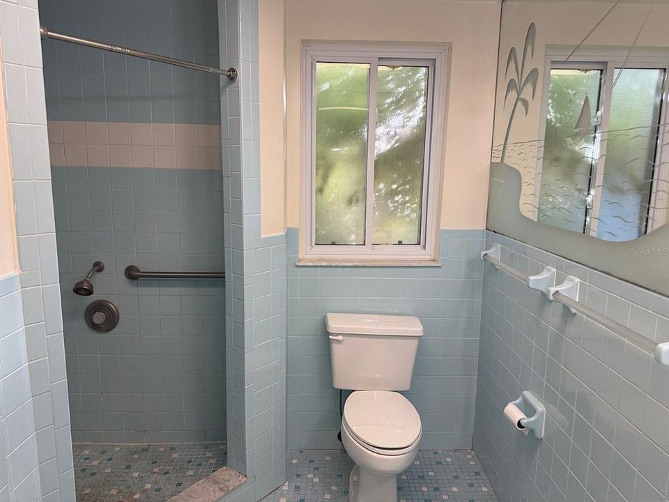 В аренду: $1,795 (2 спален, 1 ванн, 1230 Квадратных фут)