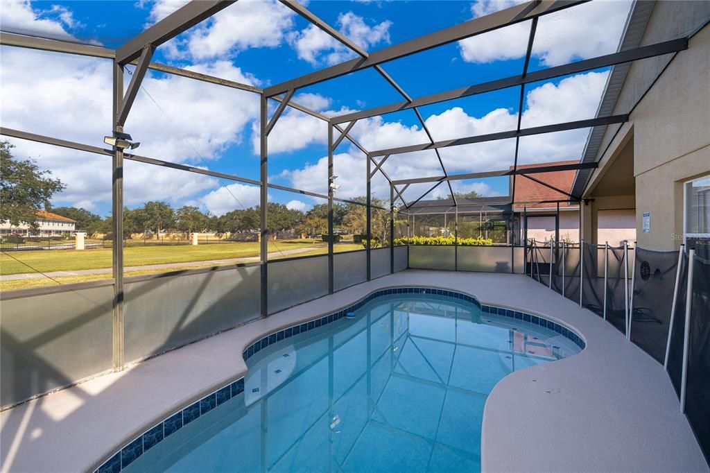 For Rent: $2,900 (4 beds, 3 baths, 1647 Square Feet)